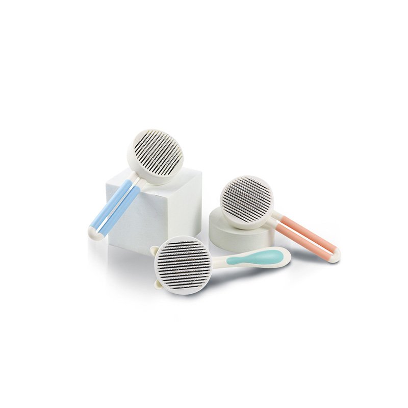 Self-Cleaning Pet Brush - image 5